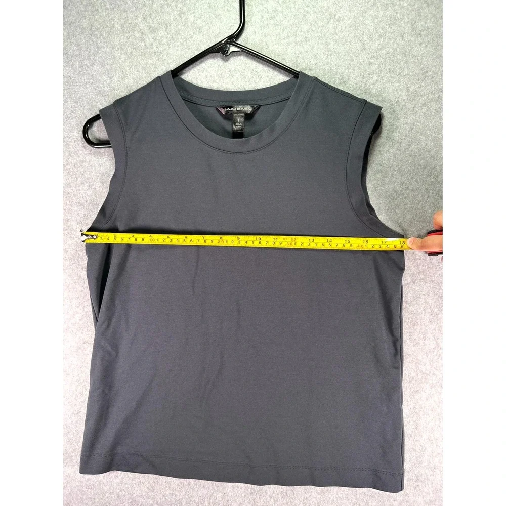 Banana Republic Tank Top Mens Small Charcoal Gray Rayon Stretch Crew Neck Casual